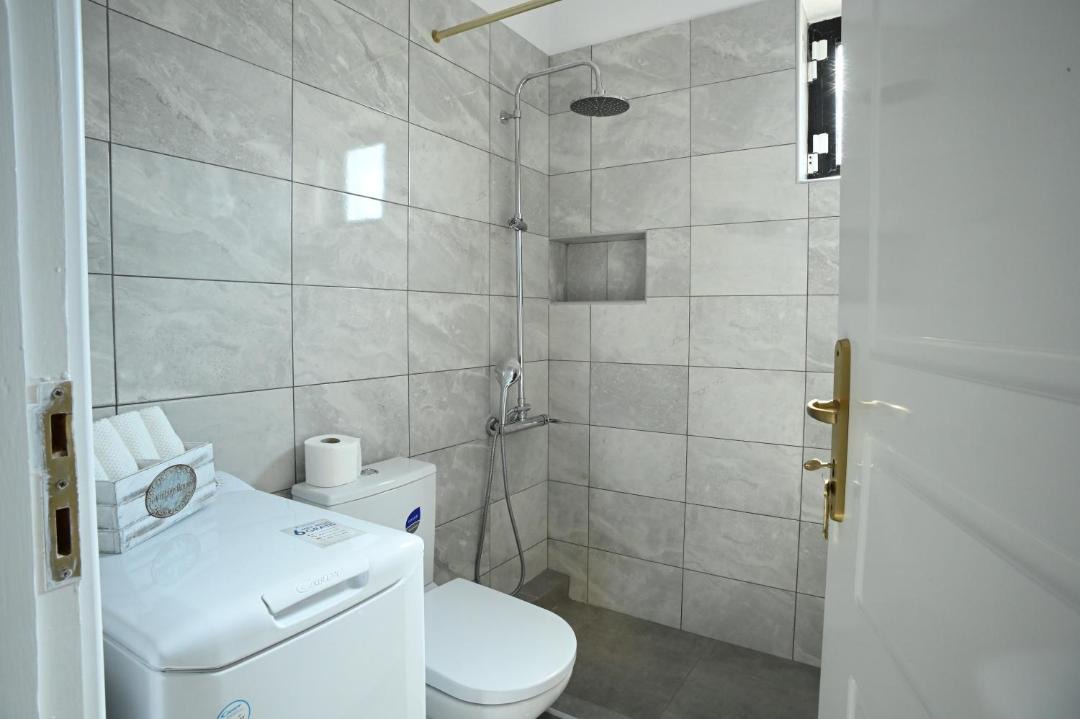 Photo of Bathroom in Eretria