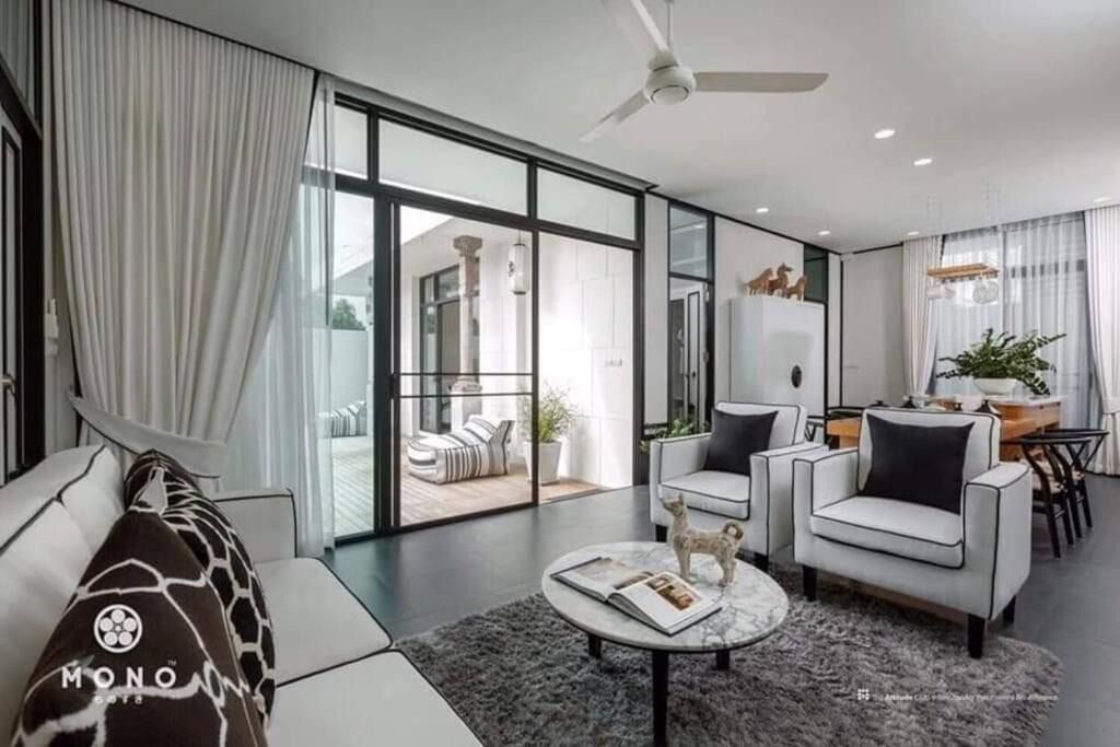 Photo of Livingroom in Chalong