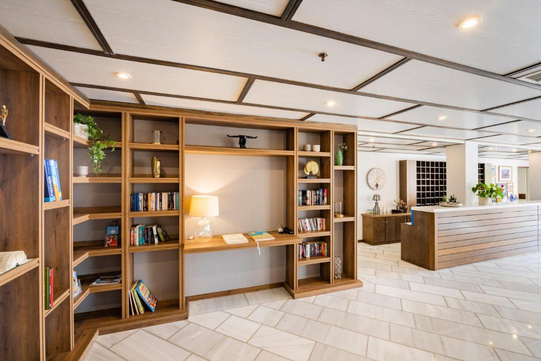 Photo of Livingroom in West Achaea