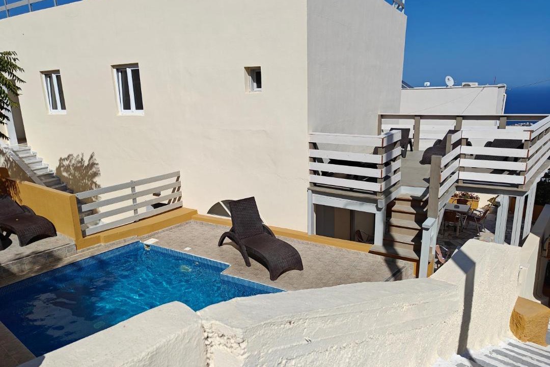 Photo of Others in Fira