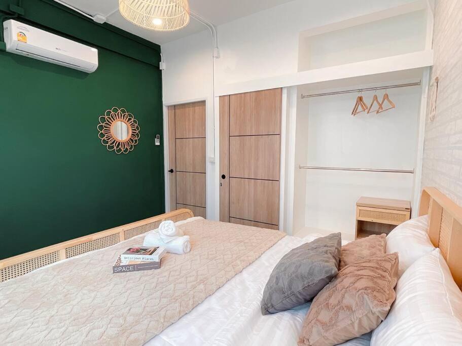 Photo of Bedroom in Talat Yot