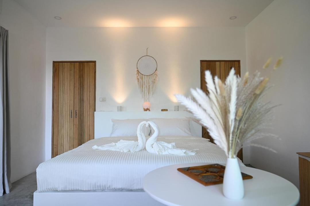 Photo of Bedroom in Haad Yao
