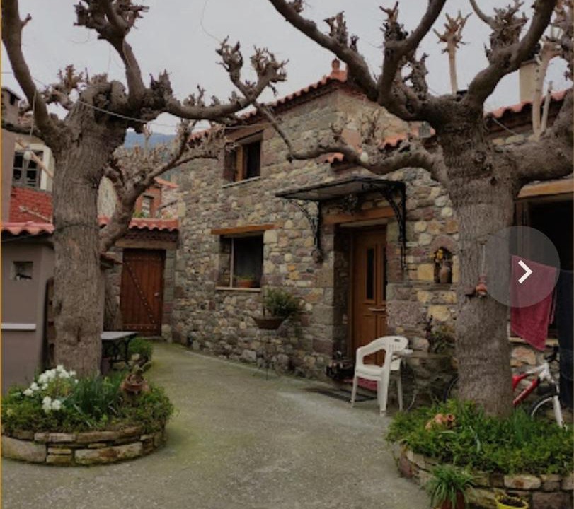 Photo of Buildings in Sipiada