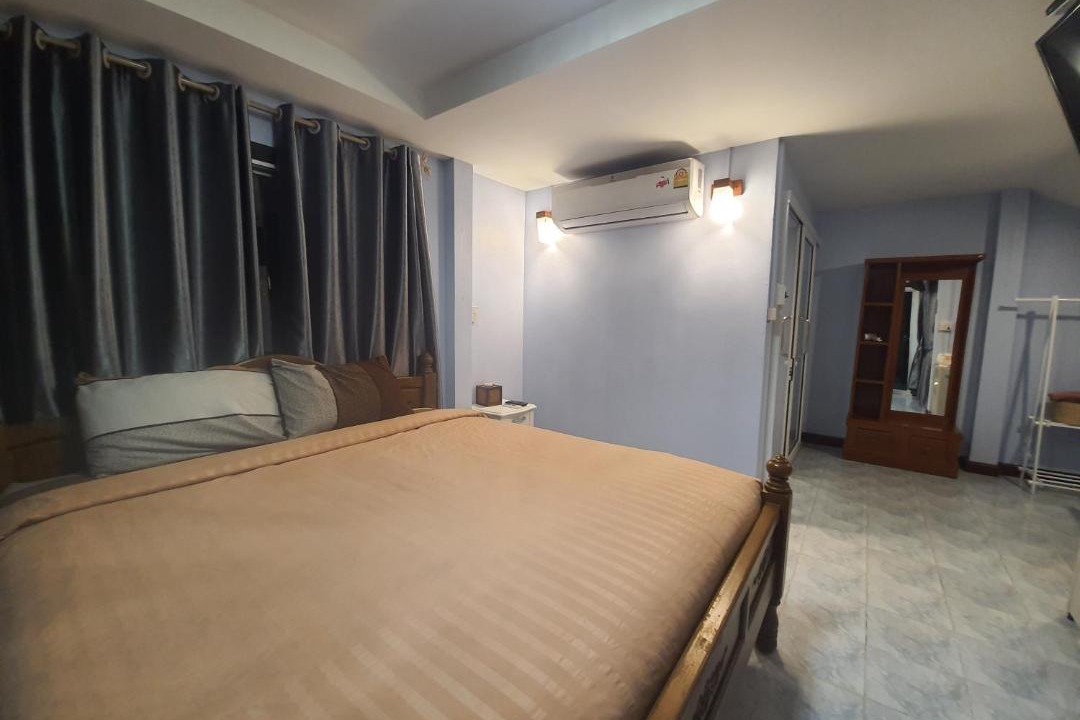 Photo of Bedroom in Lumphli