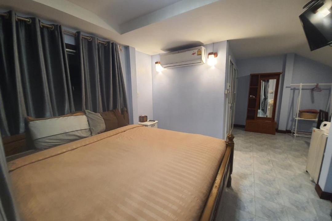 Photo of Bedroom in Lumphli