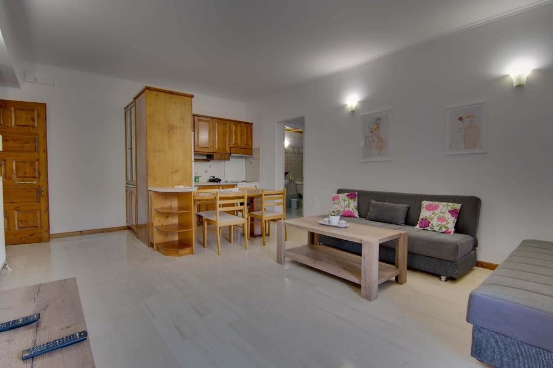 Photo of Livingroom in Apolpaina