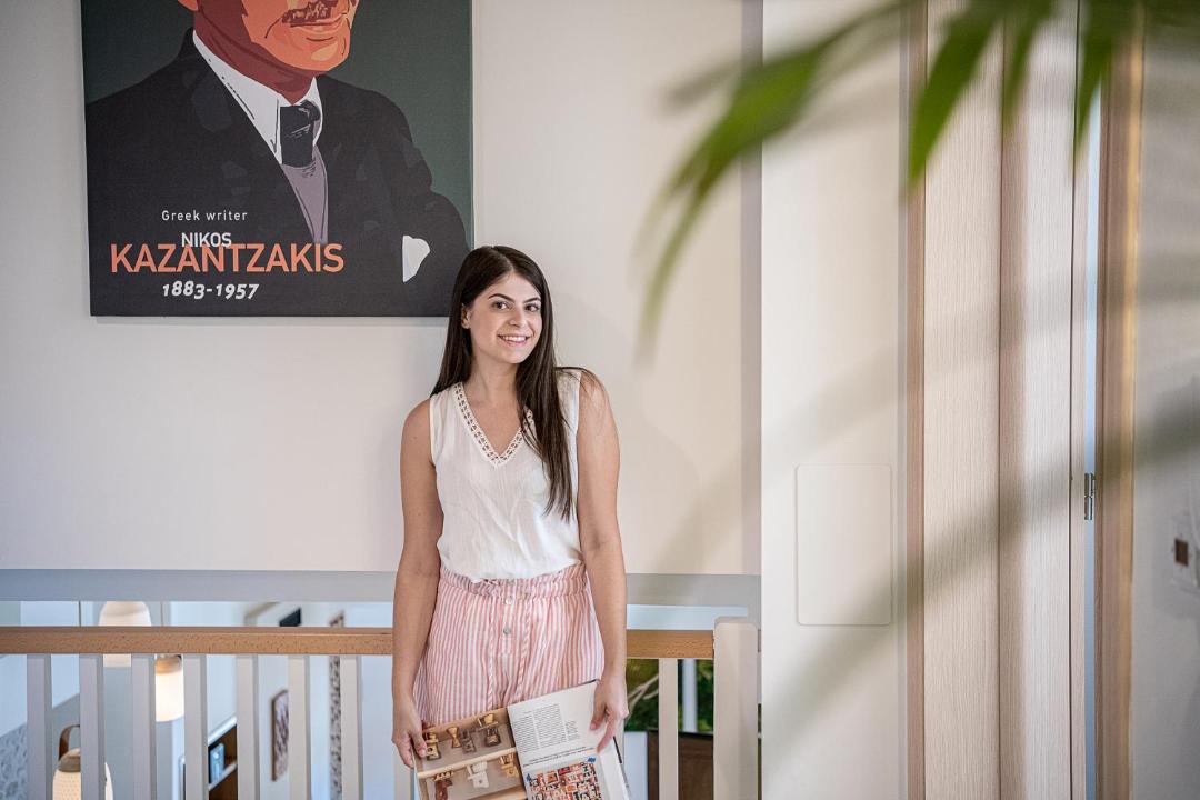 Photo of Human In Picture in Faistos