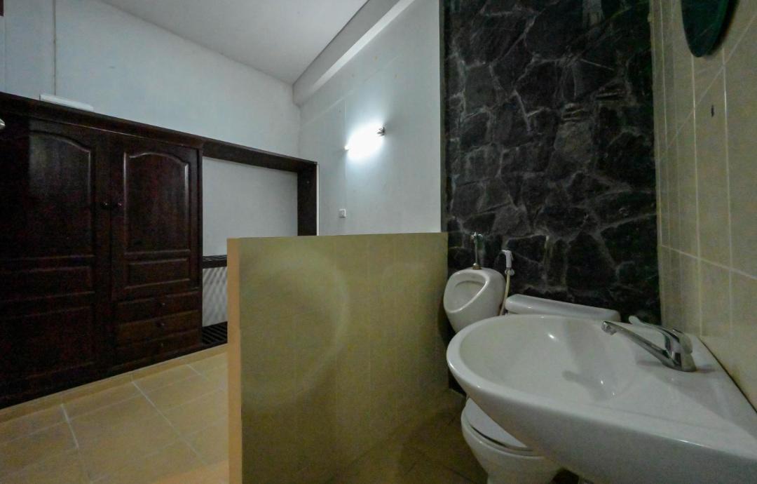 Photo of Bathroom in Maret