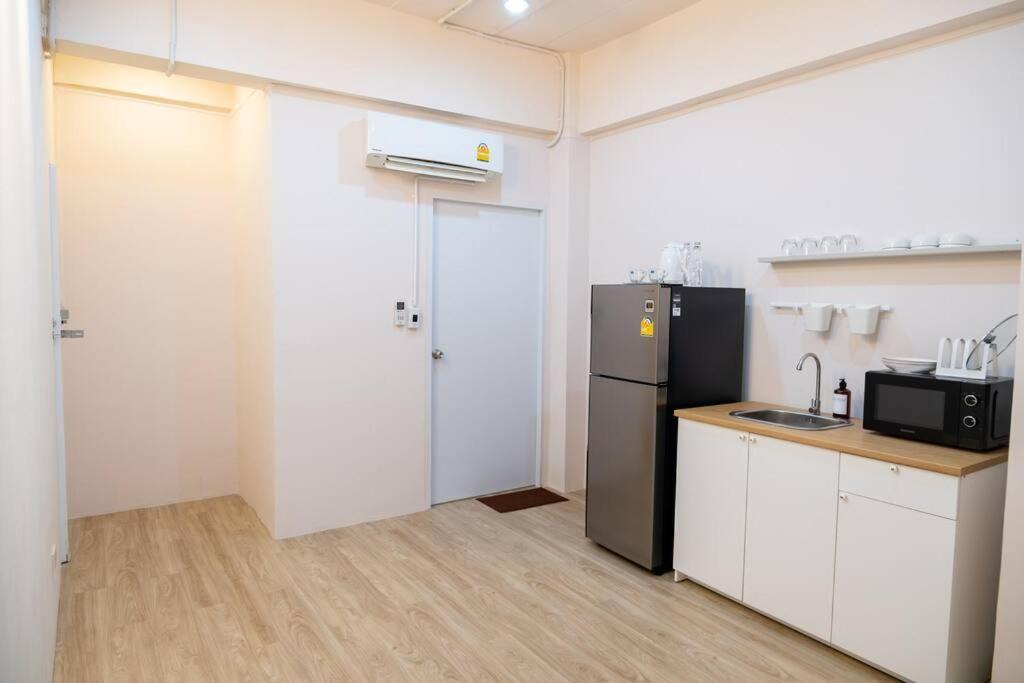 Photo of Kitchen in Thanon Phaya Thai