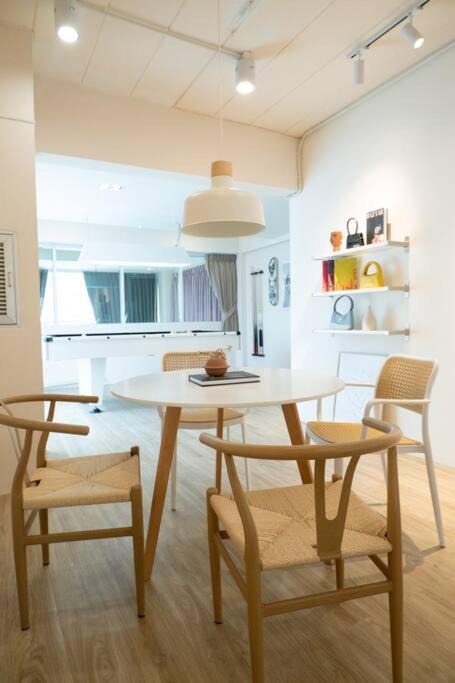 Photo of Livingroom in Thanon Phaya Thai