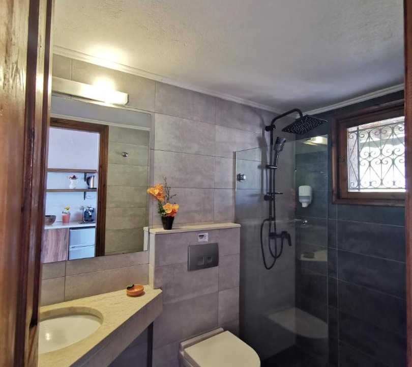 Photo of Bathroom in Mithimna