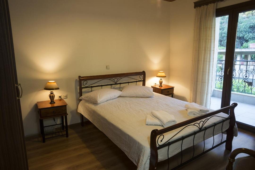 Photo of Bedroom in Theriso