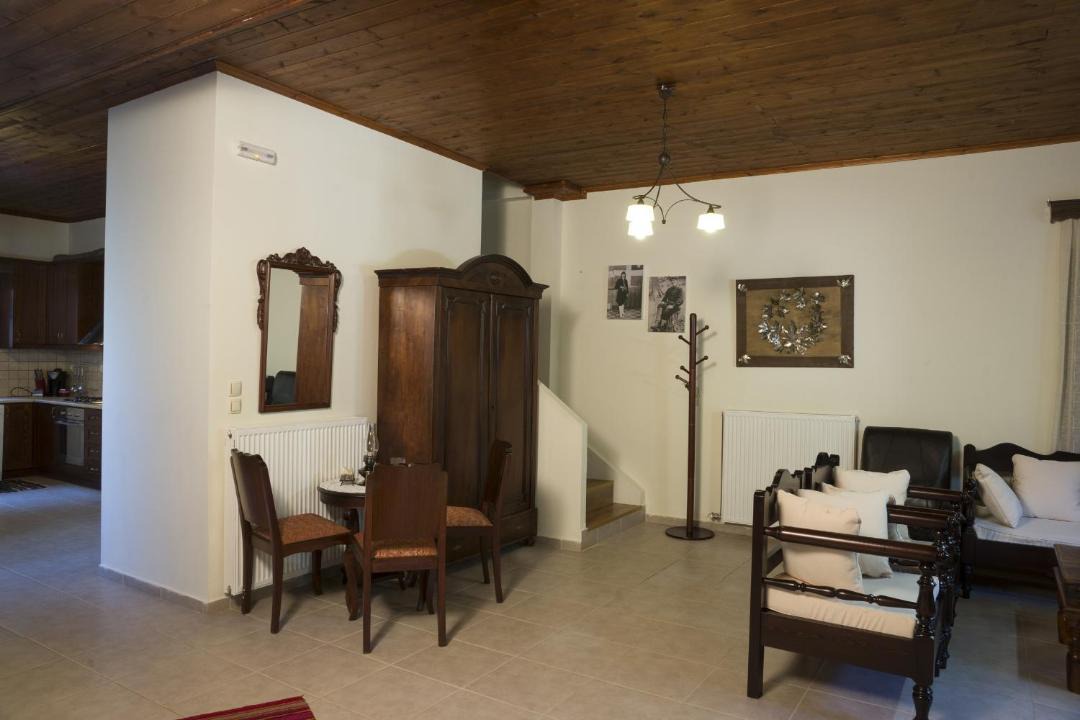 Photo of Others in Theriso