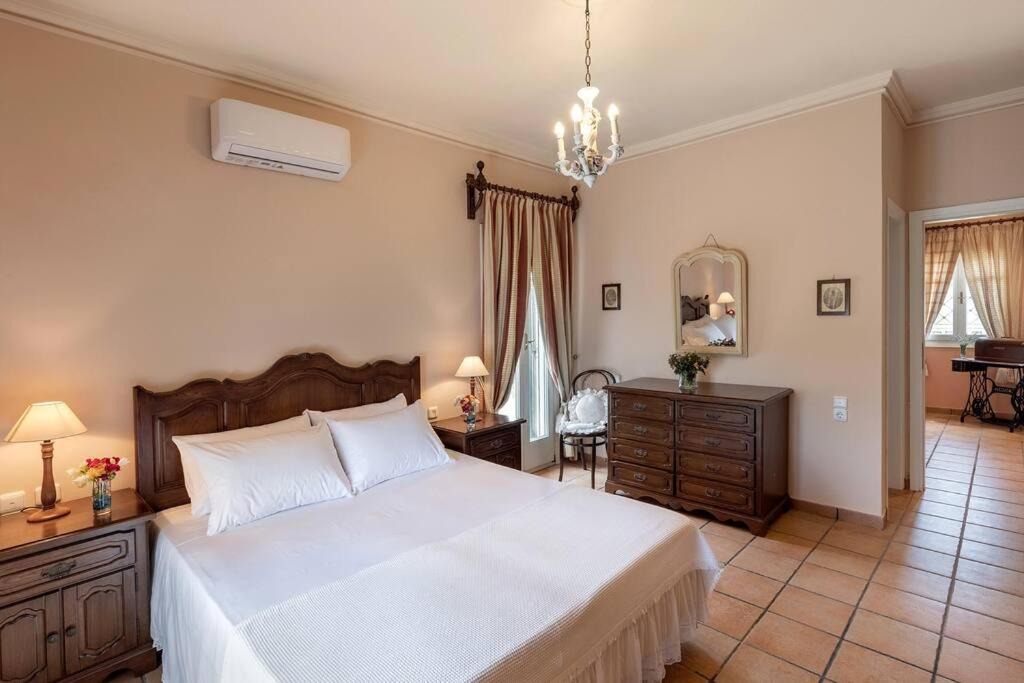 Photo of Bedroom in Posidonia