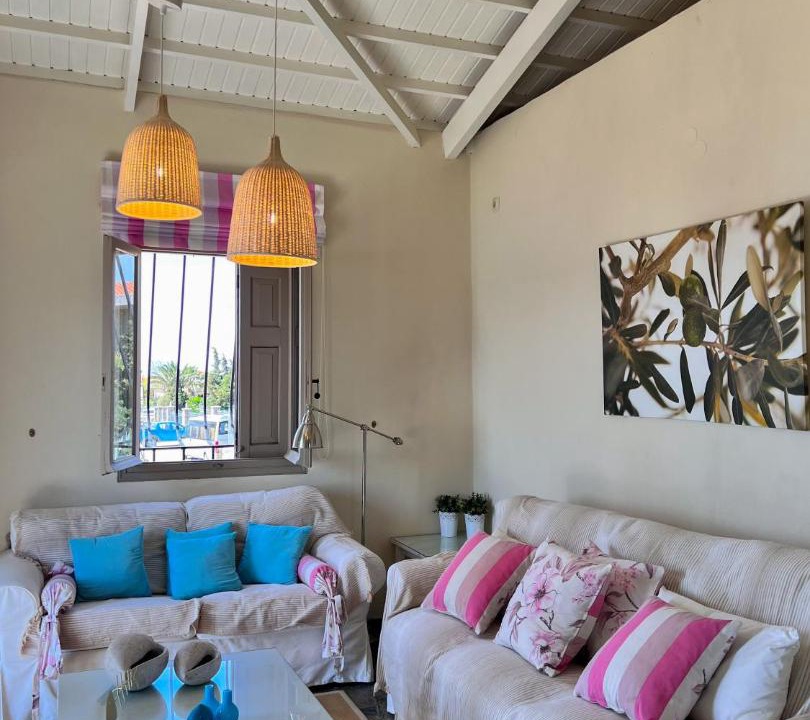 Photo of Livingroom in Sigri