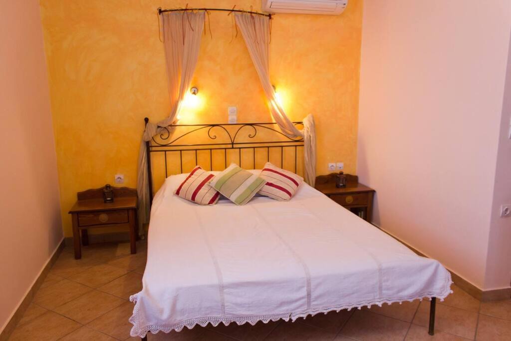 Photo of Bedroom in Athani