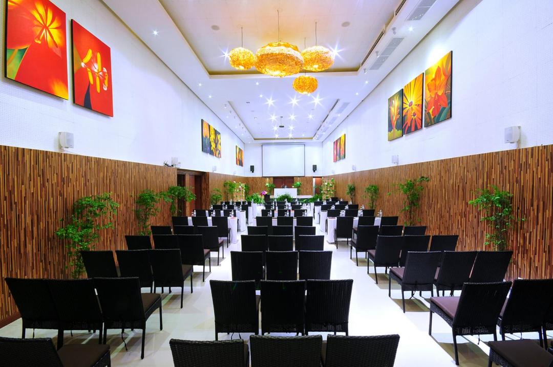 Photo of Others in Hin Lek Fai