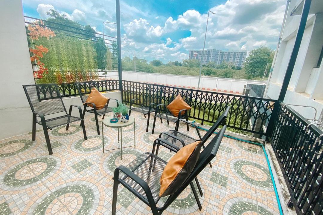 Photo of Patio Balcony in Don Muang