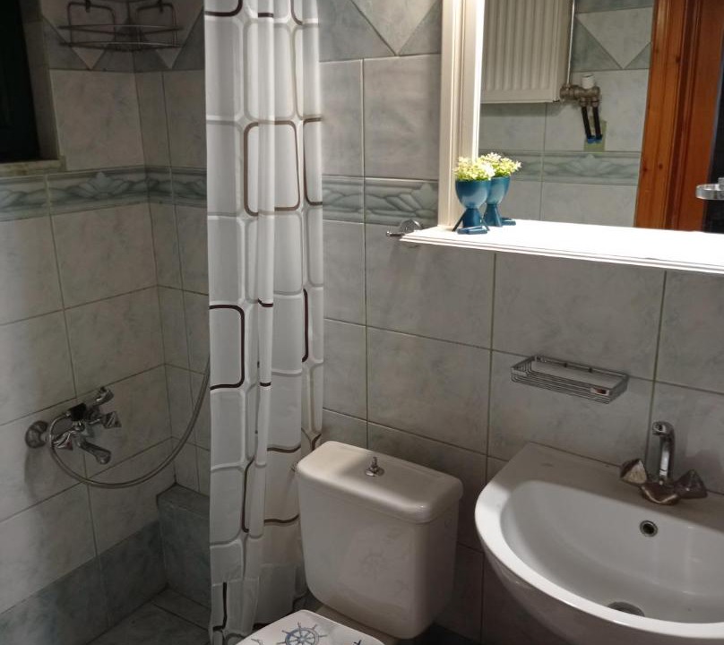 Photo of Bathroom in Vartholomio