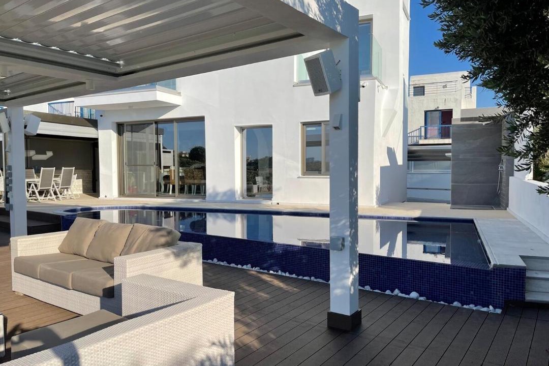 Photo of Others in Pernera