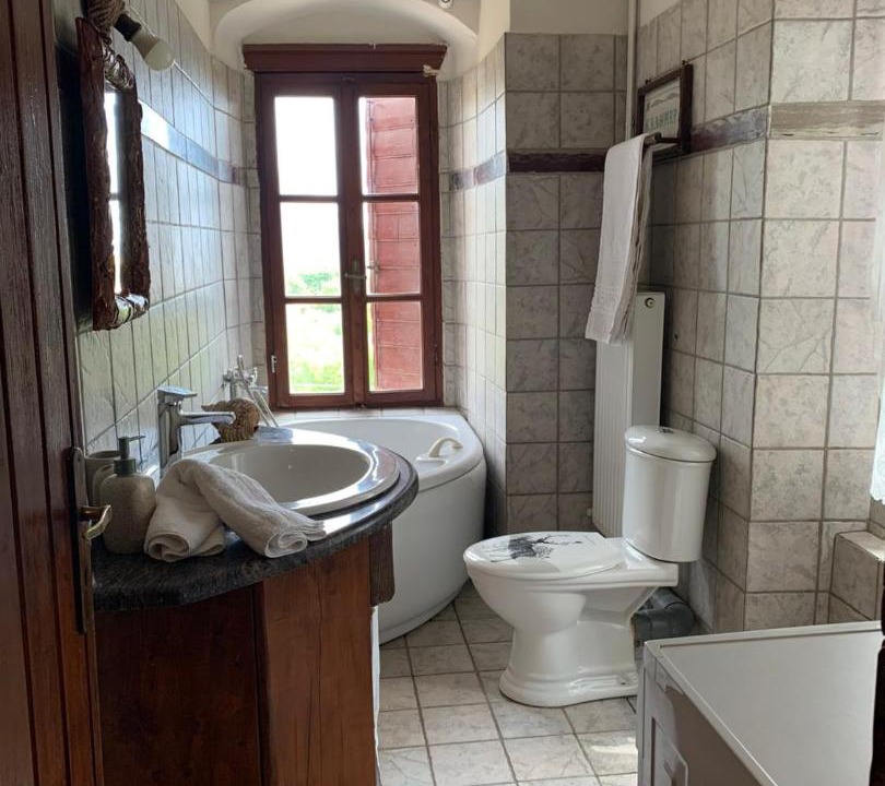 Photo of Bathroom in Thalames