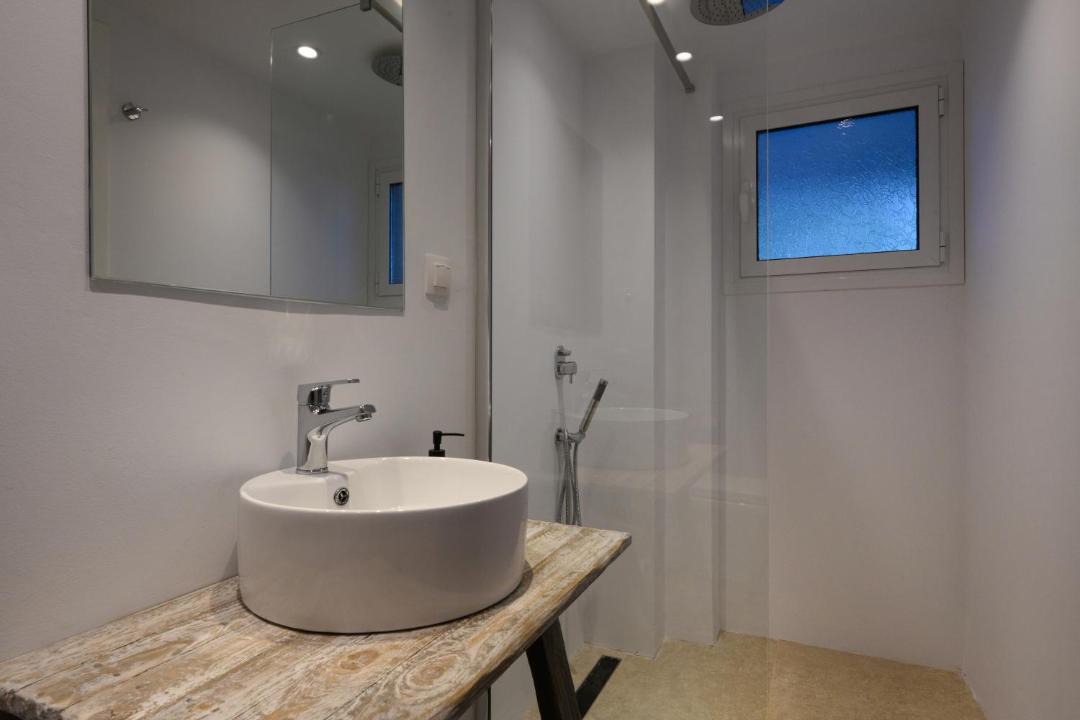 Photo of Bathroom in Petriti