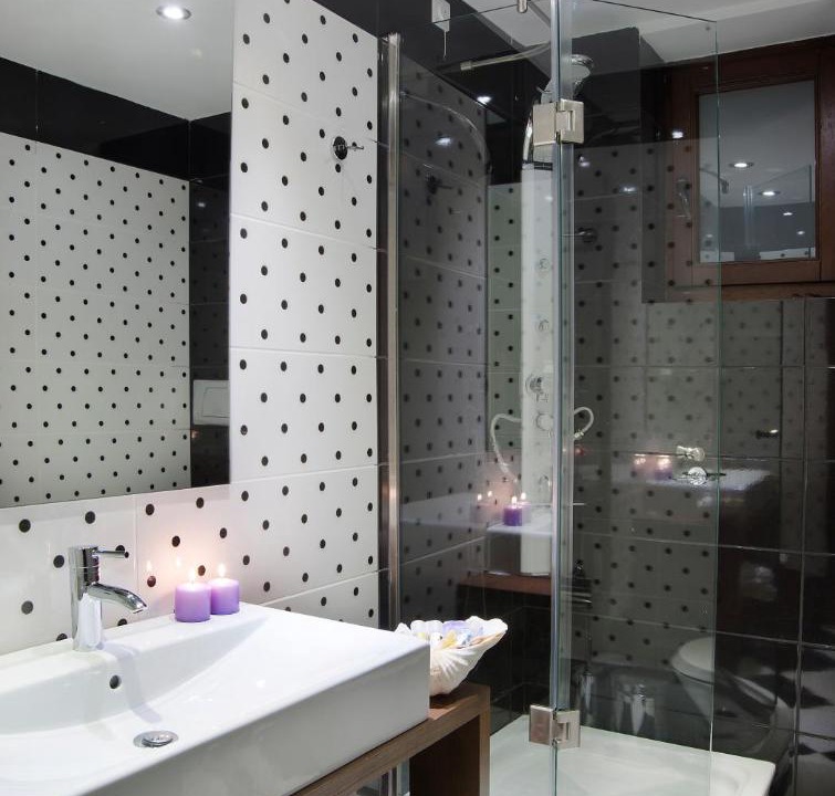 Photo of Bathroom in Aristi