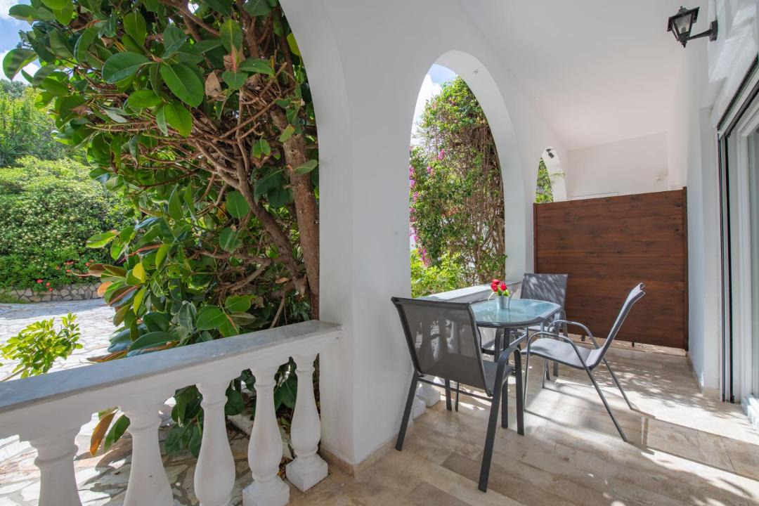 Photo of Patio Balcony in Messonghi