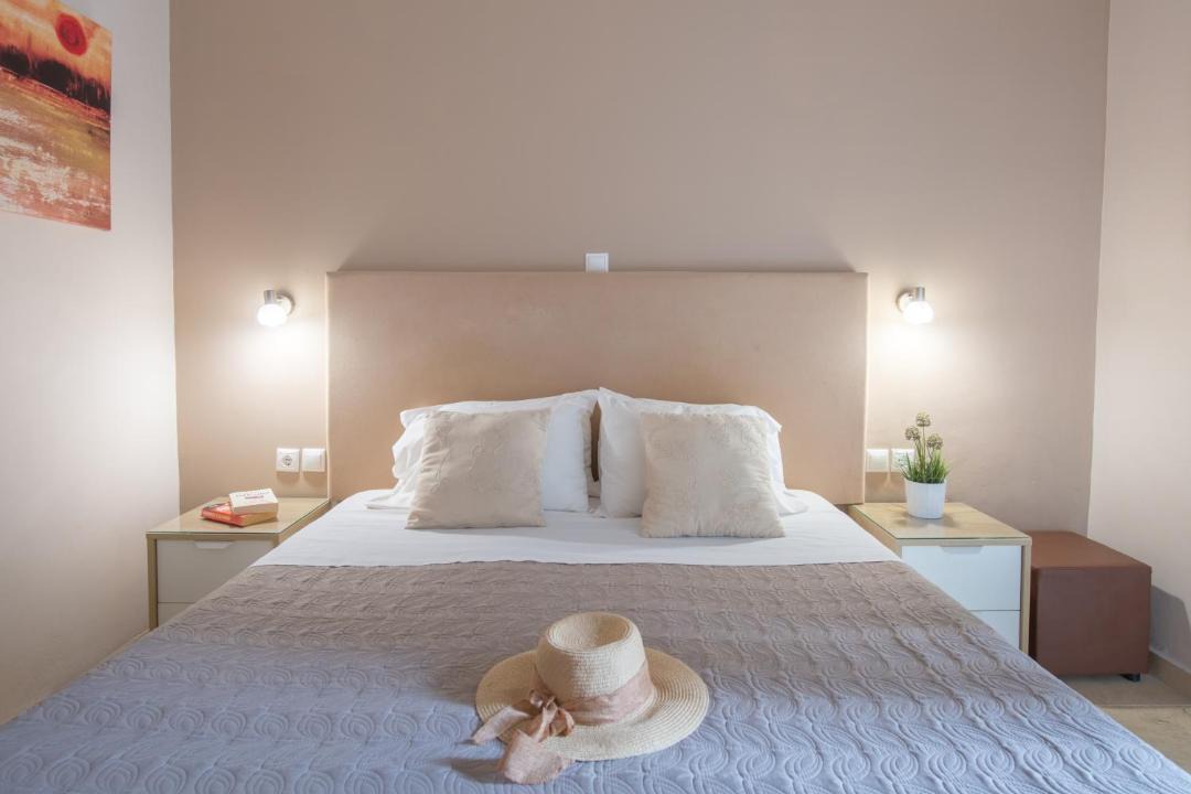Photo of Bedroom in Messonghi