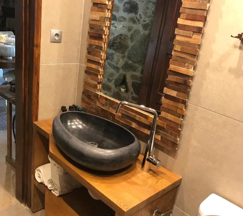 Photo of Bathroom in Sirili