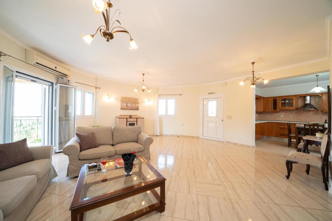 Photo of Livingroom in Karavomylos