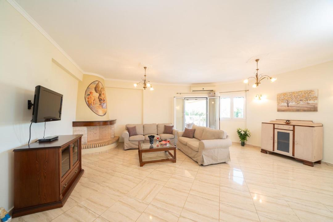 Photo of Livingroom in Karavomylos