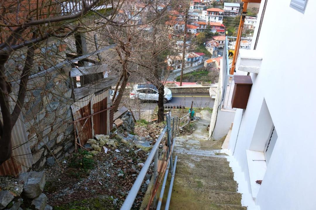 Photo of Buildings in Moutoullas