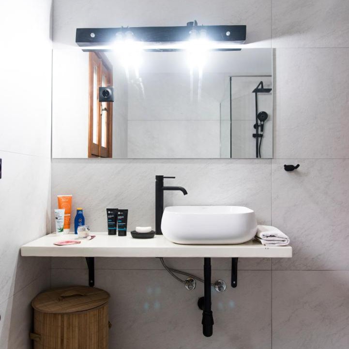 Photo of Bathroom in Gardenos