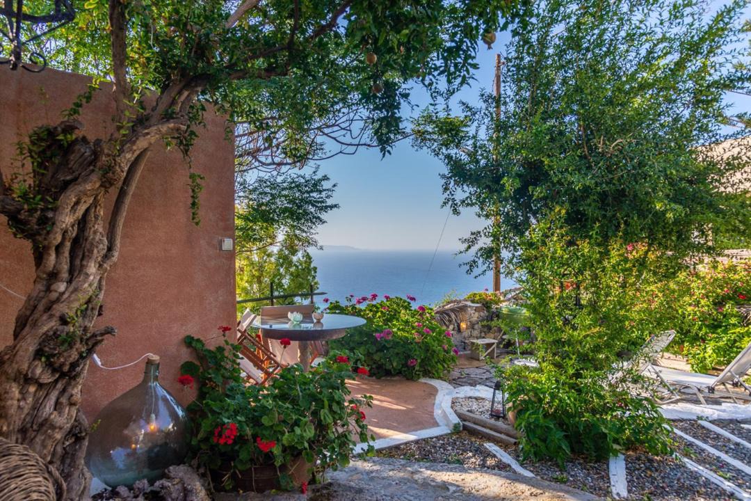 Photo of Patio Balcony in Mirsini