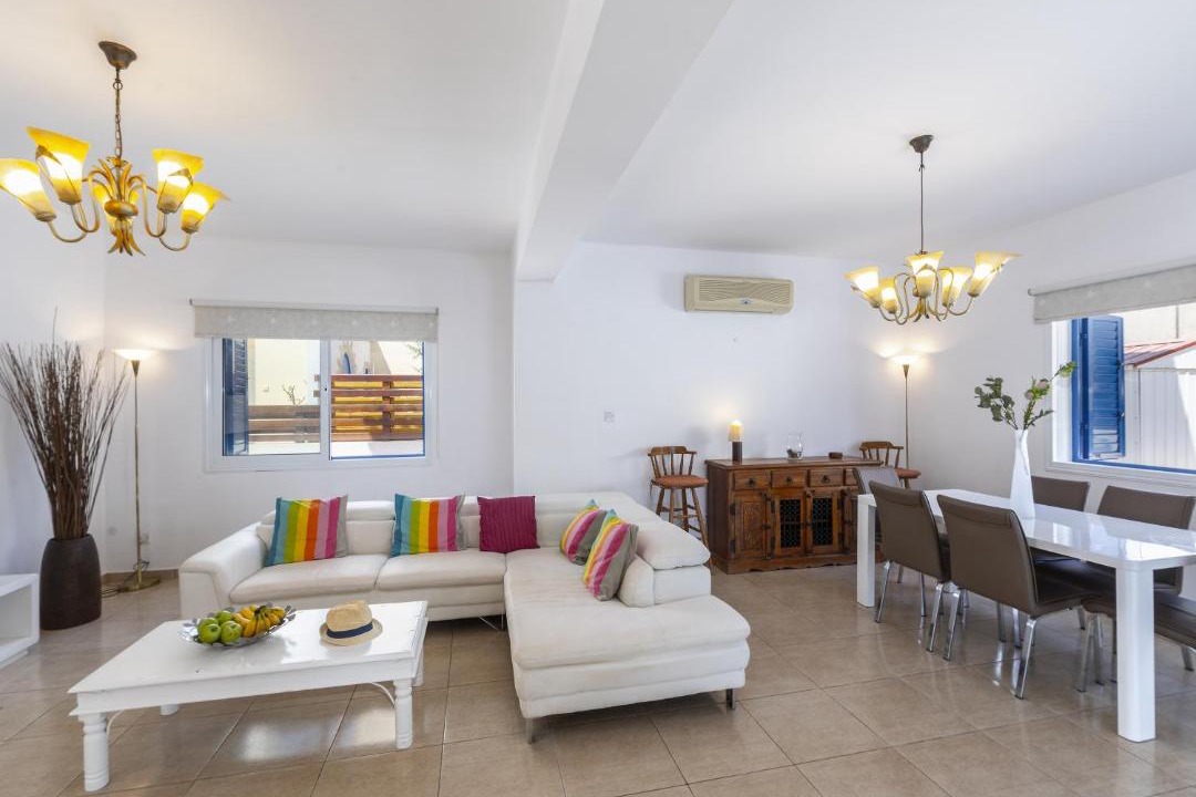 Photo of Livingroom in Cape Greko