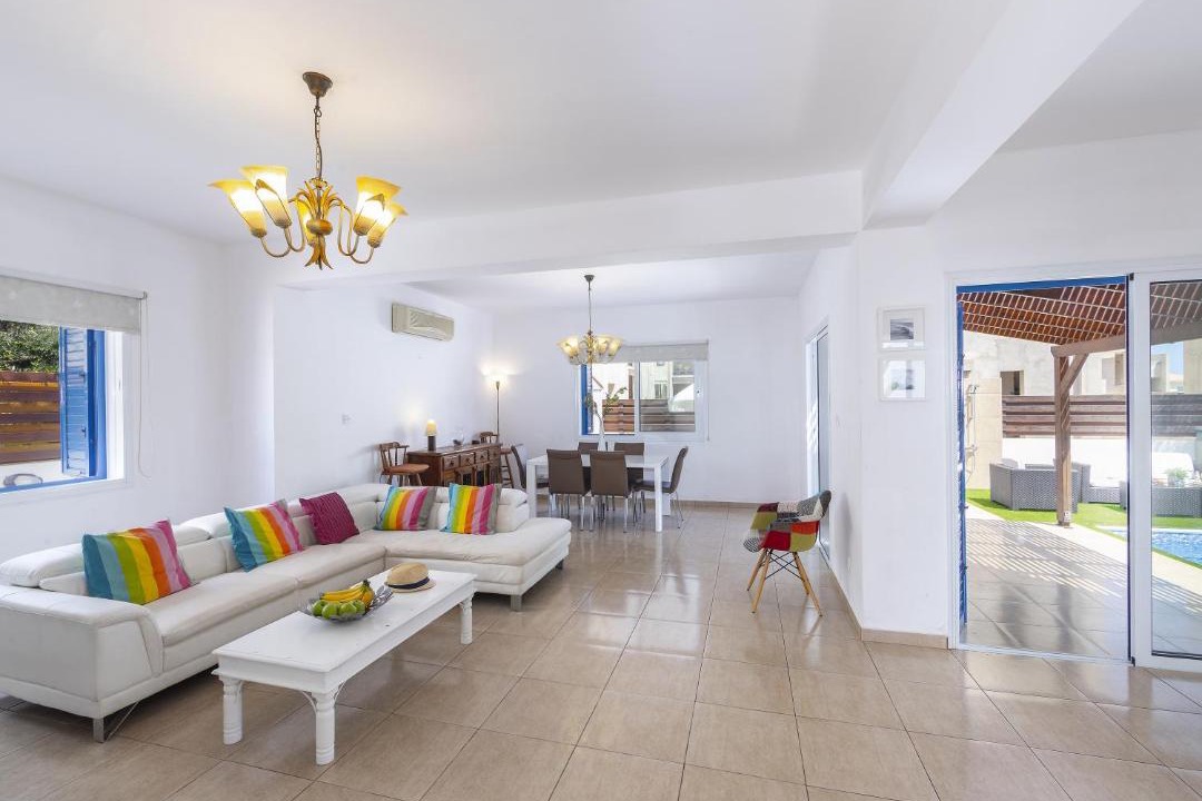 Photo of Livingroom in Cape Greko