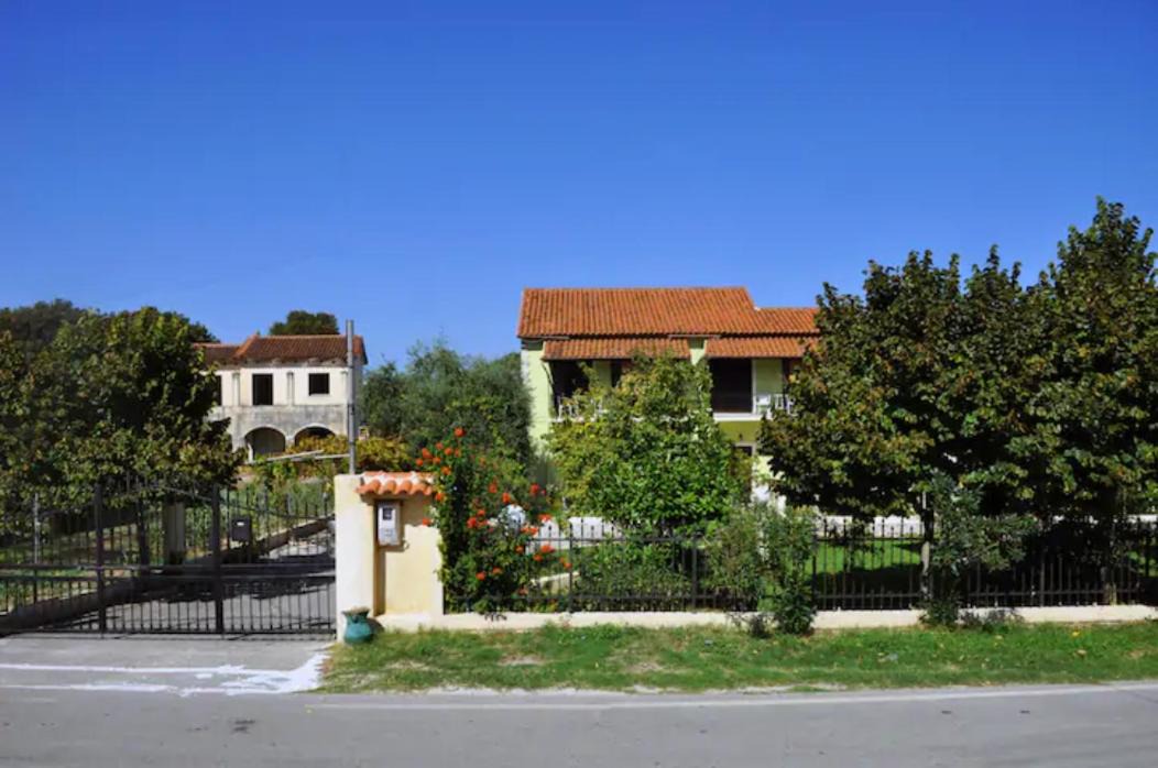 Photo of Others in Sfakera