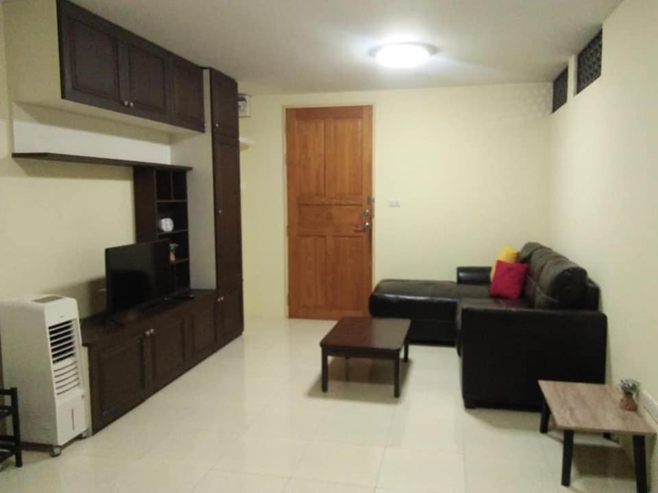 Photo of Livingroom in Huai Khwang