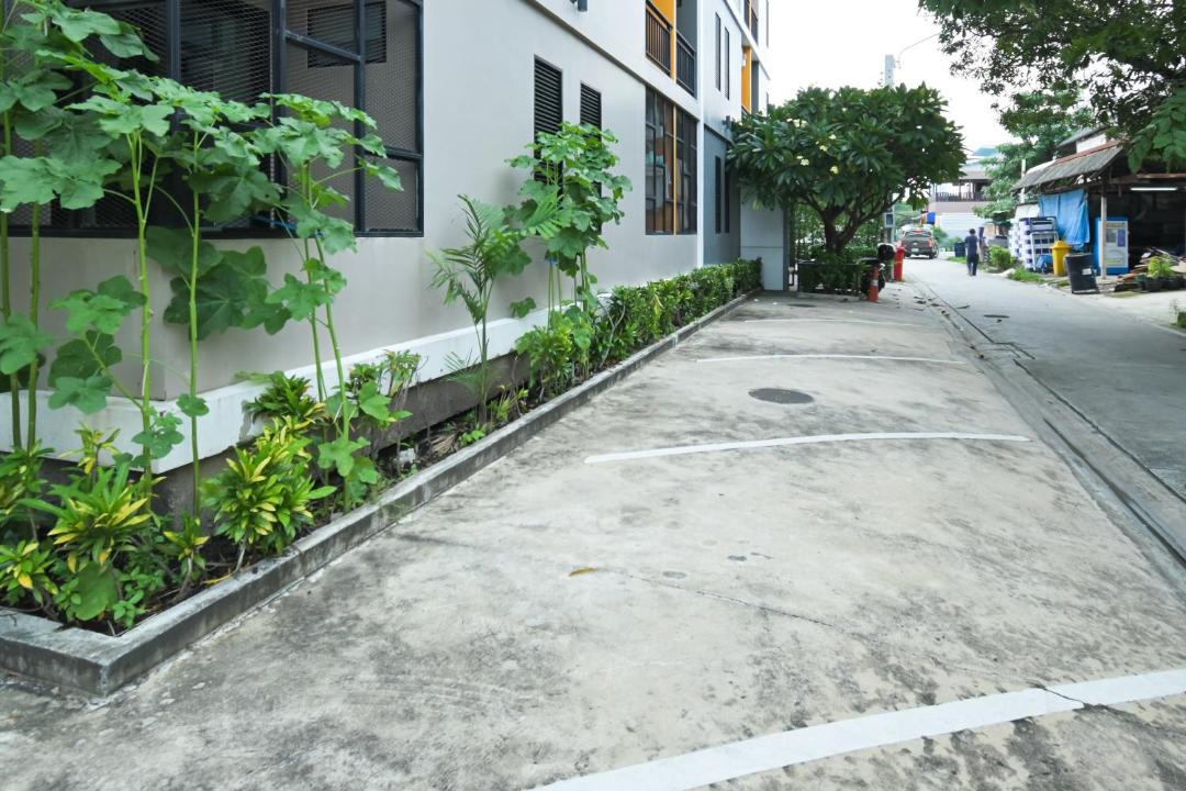 Photo of Others in Samsen Nok