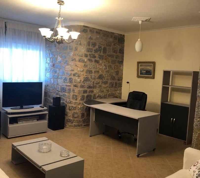 Photo of Livingroom in East Mani