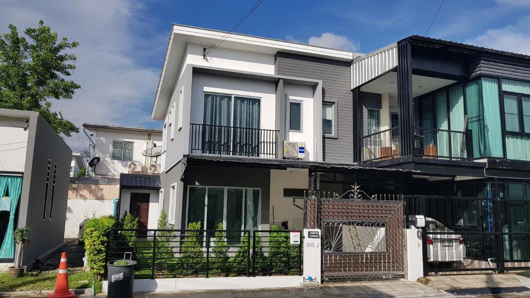 Photo of Buildings in Ban Mai