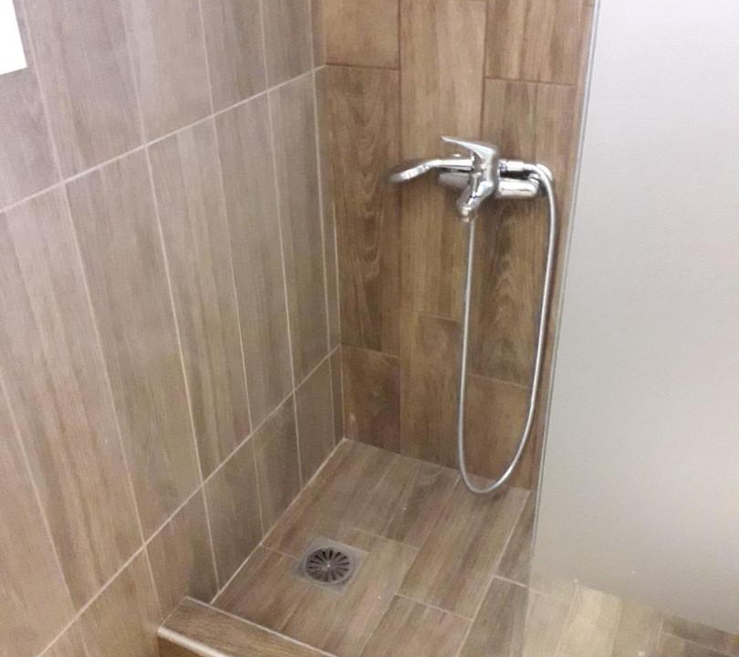 Photo of Bathroom in Drama