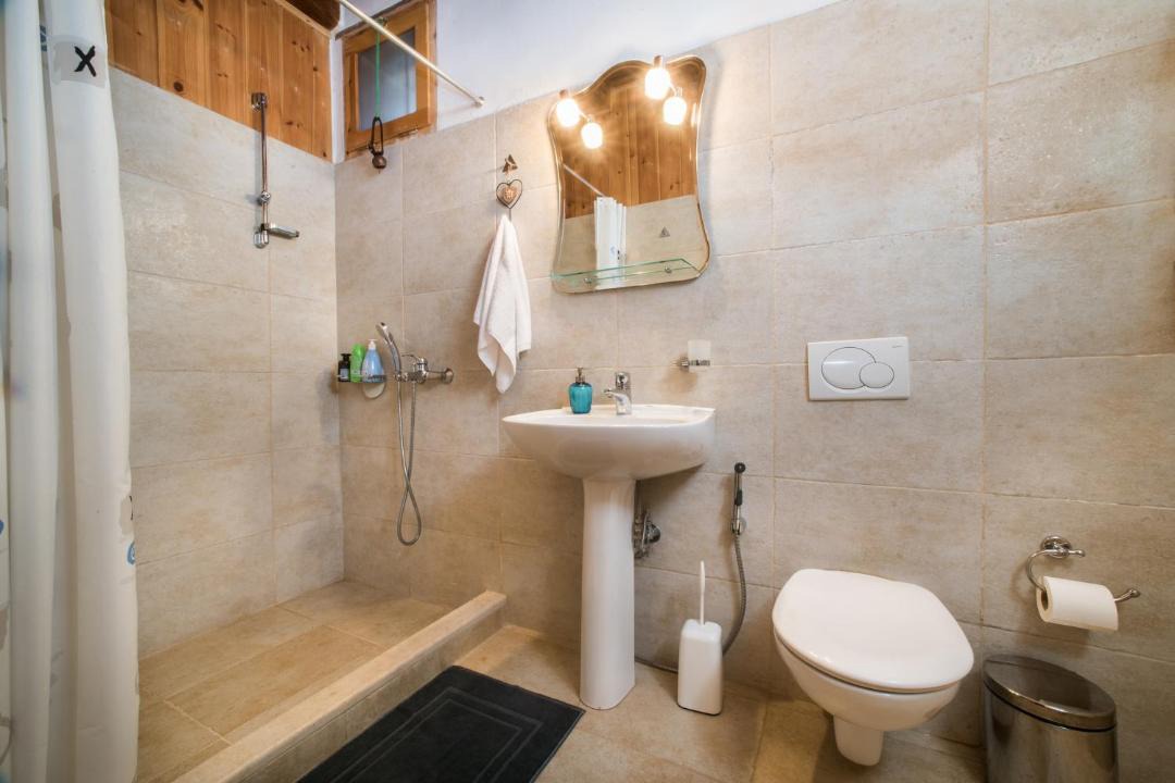 Photo of Bathroom in Aradena