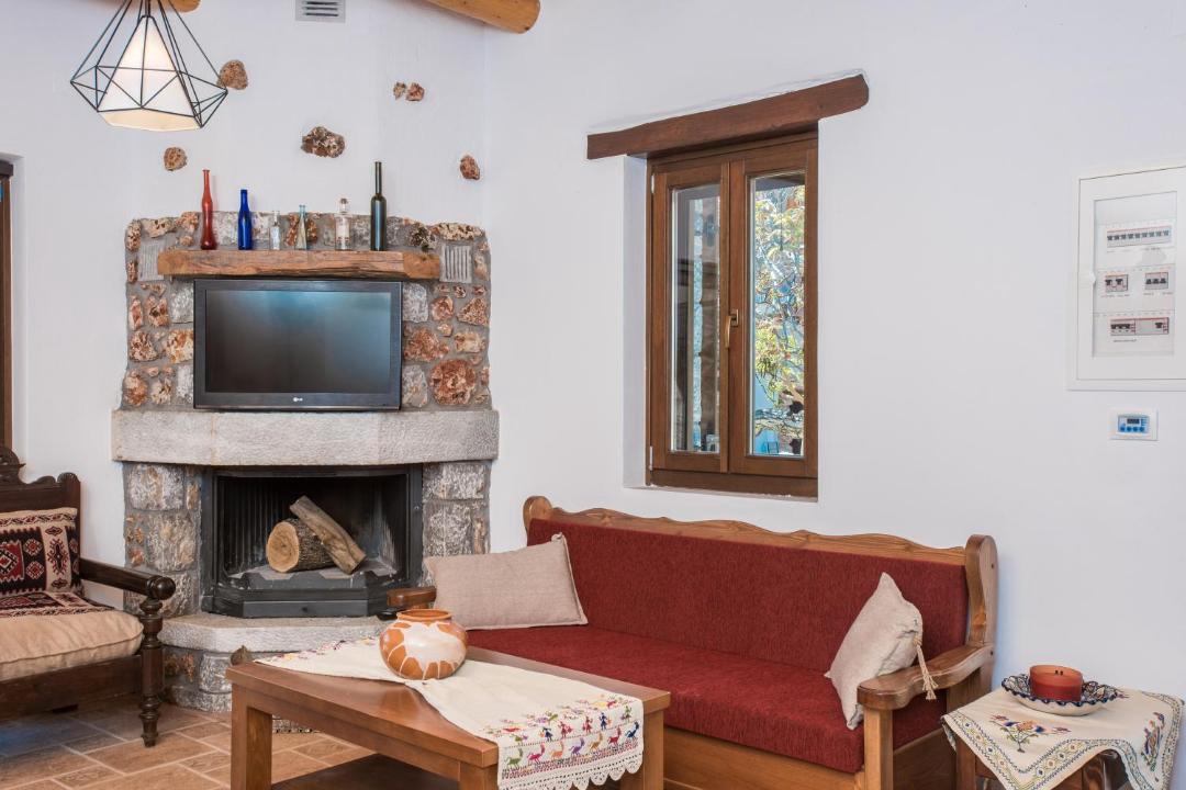 Photo of Livingroom in Aradena