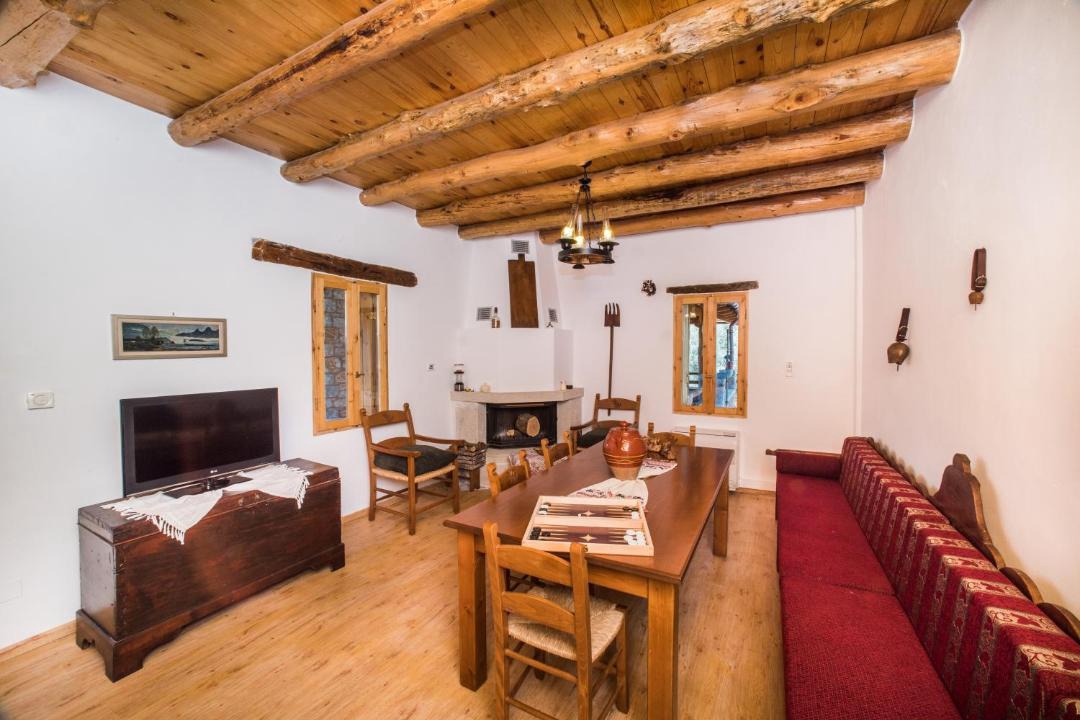 Photo of Livingroom in Aradena