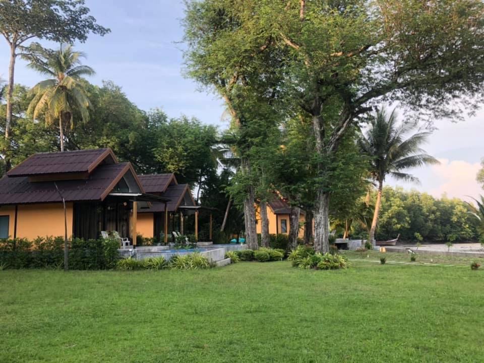 Photo of Others in Ko Mook