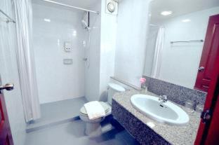 Photo of Bathroom in Rama 9