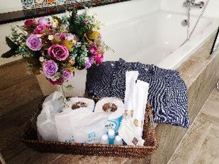 Photo of Bathroom in Thapae