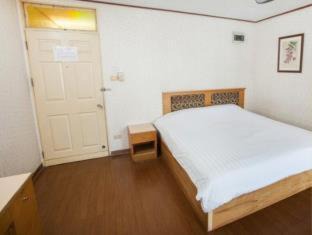 Photo of Bedroom in Khlong San